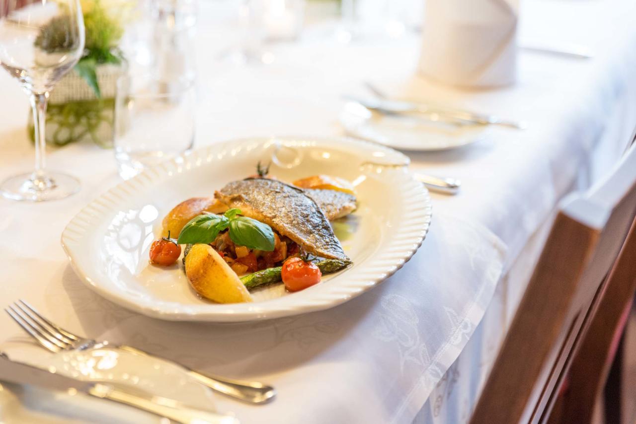 Hotel Restaurant Sonne Генгенбах Екстериор снимка